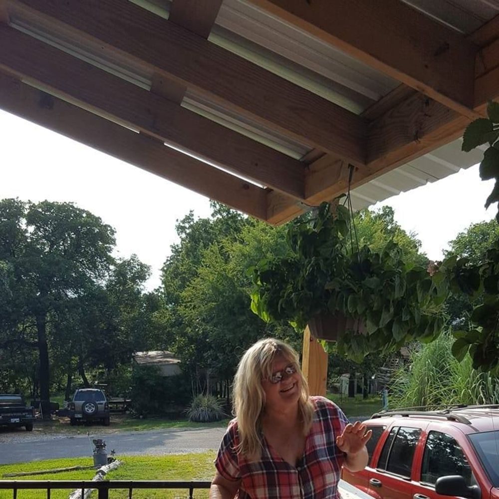 Meet your Posher, Lisa